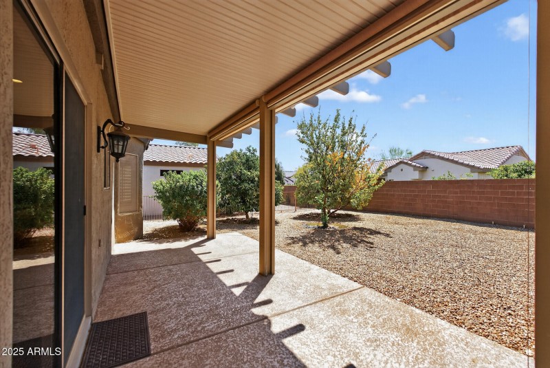 Fully enlcosed back yard