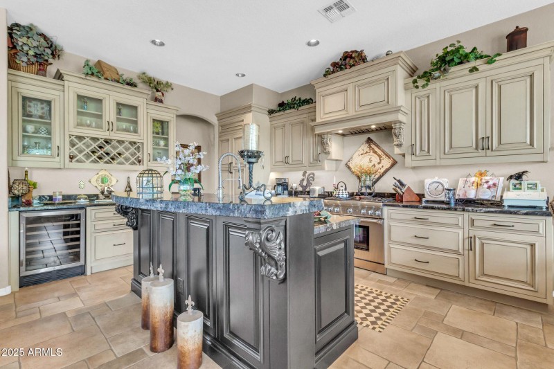 3829 E Peach Tree Dr-18