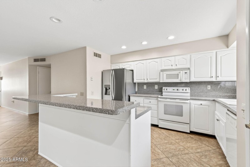 12_13203_W_Castlebar12_mls - Copy