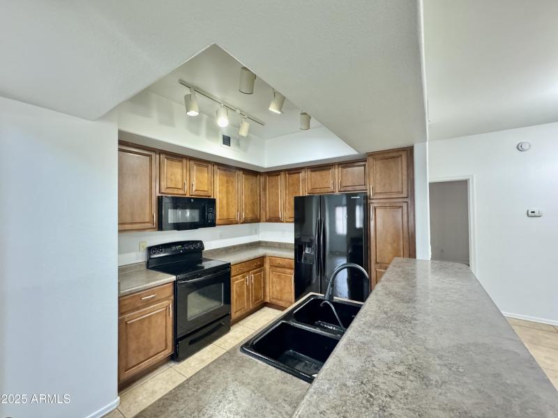 75EBB026-A2B6-4451-9DBB-032F7CB2313B_1_2