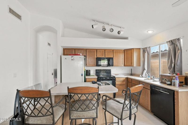 17-web-or-mls-Quartz-17