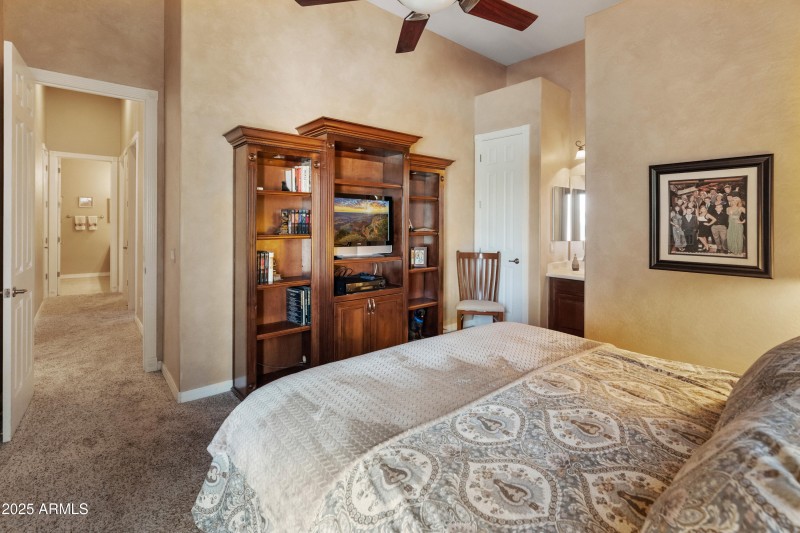 4110 W Oraibi Dr-18.jpg middle bedroom