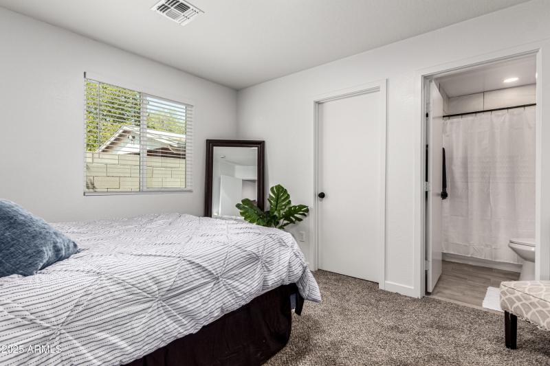 b87fc5a86f8c367dc07e1d4d11761411