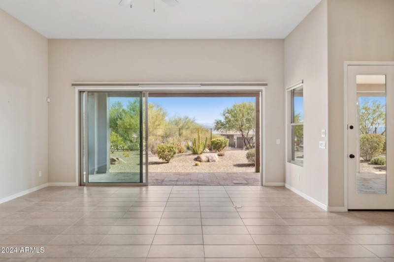 7-web-or-mls-17662-blaze-ln