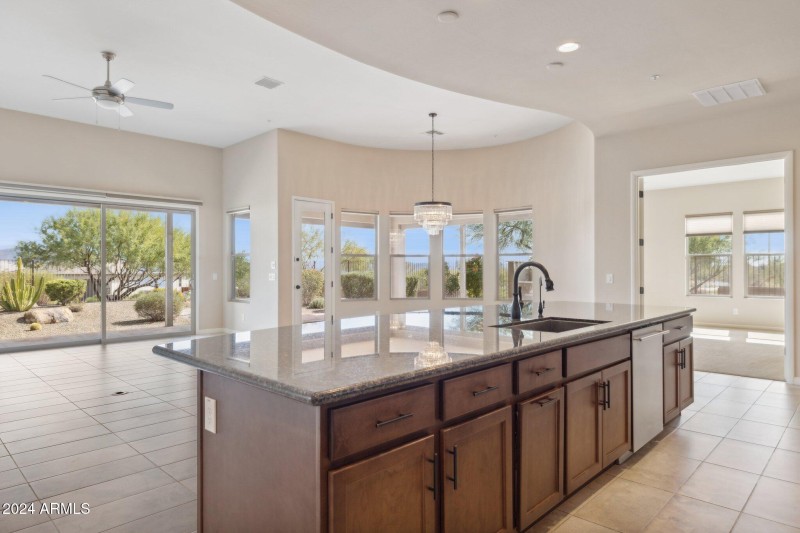 12-web-or-mls-17662-blaze-ln