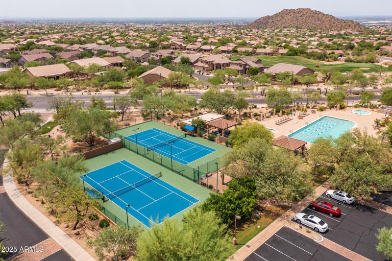 7) Las Sendas Community