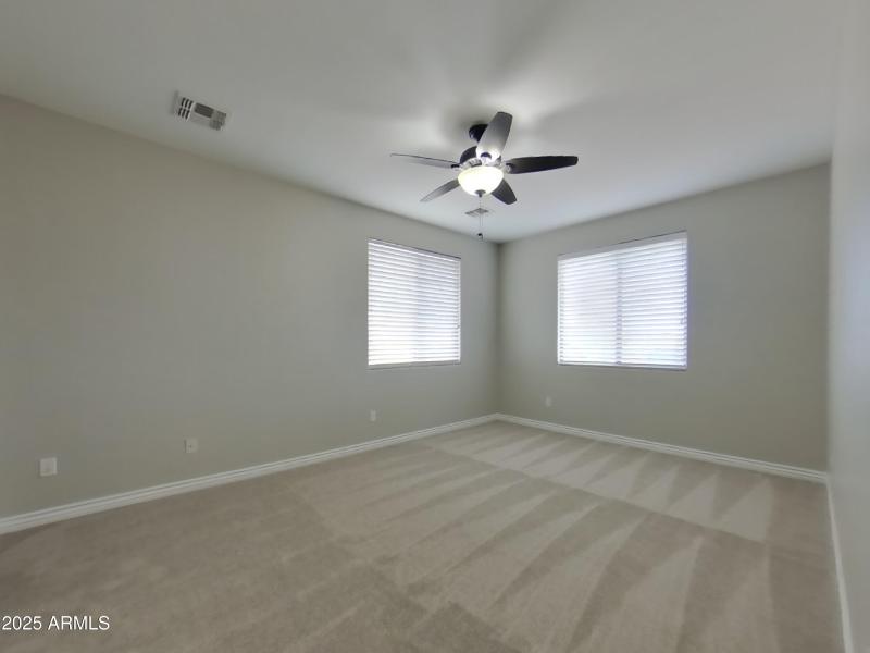 12_pc_7sv0tbPhfw_PPSMbxyioG_layout_0