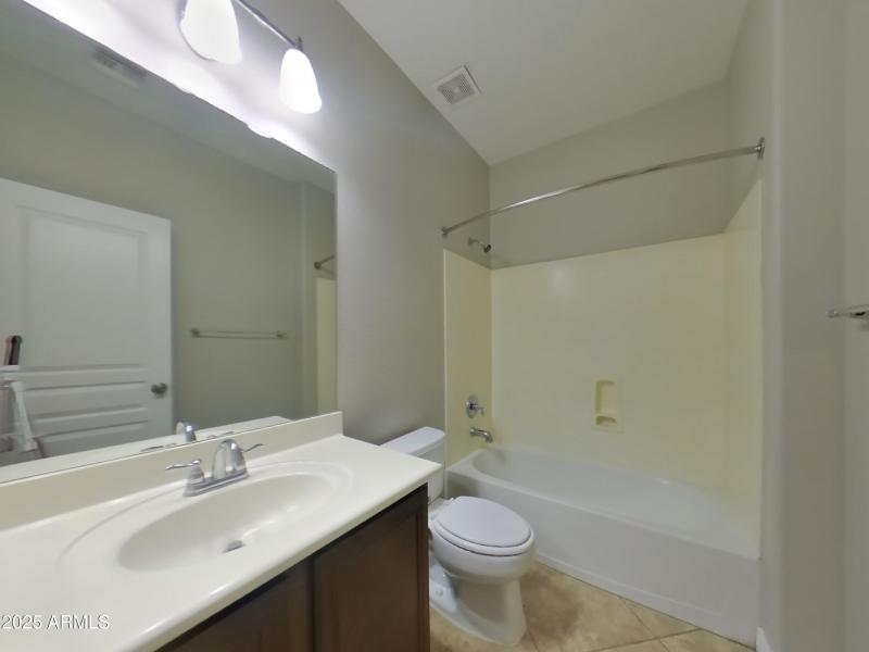 16_pc_694sJ6EiGc_jP1jCXBoo3_layout_0