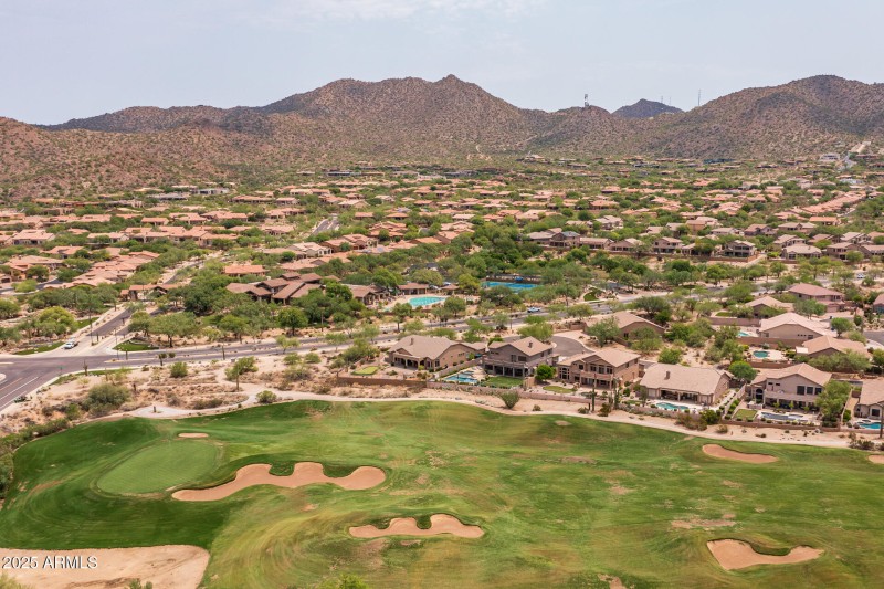 12) Las Sendas Community