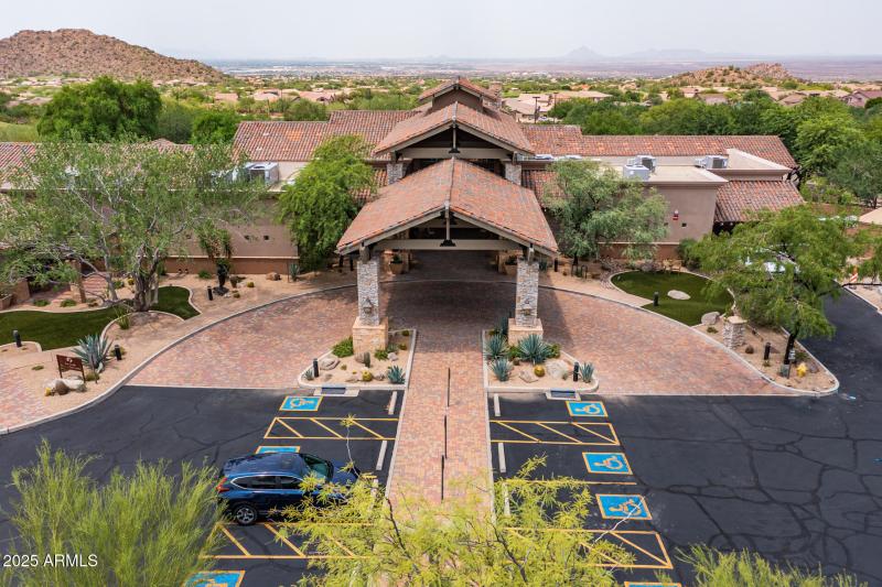 15) Las Sendas Community