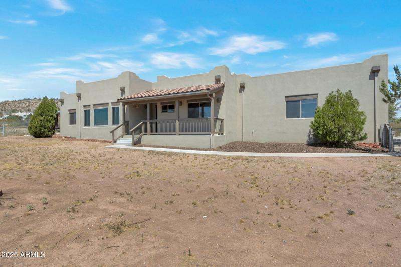 Exterior_Front Angle