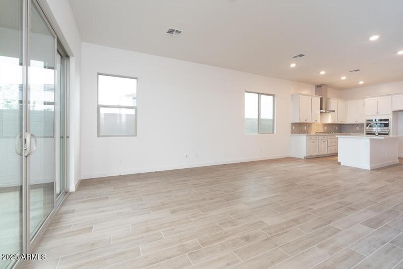 Tri Pointe Soleo 616 - Great Room and Di