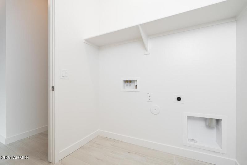 Tri Pointe Soleo 647 - Laundry-1MLS