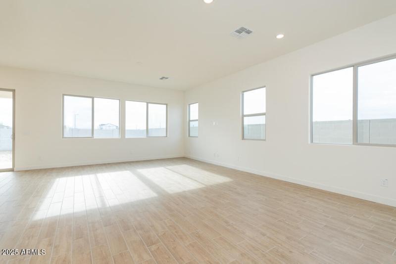 Tri Pointe Soleo 648 - Great Room Dining