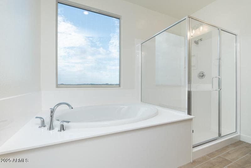 Tri Pointe Soleo 648 - Primary Bathroom-