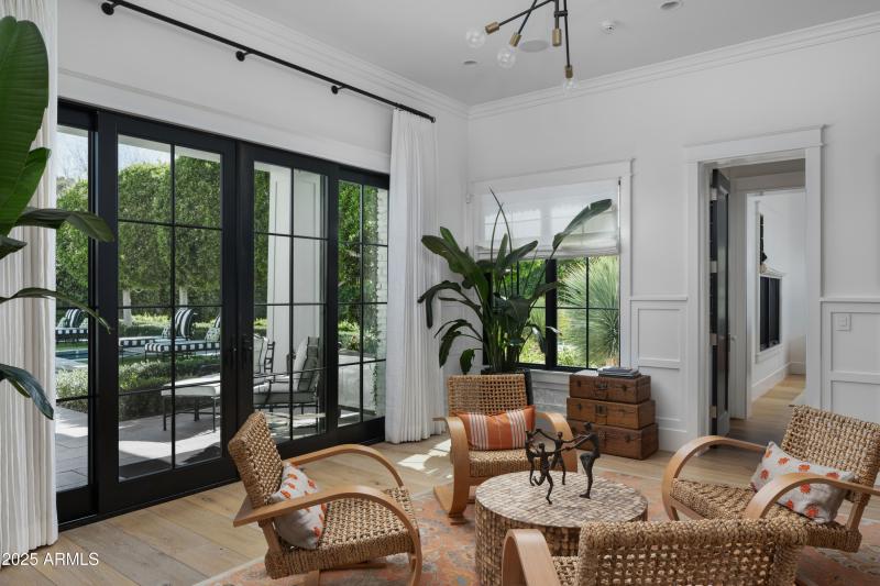 Guest Wing Flex Space