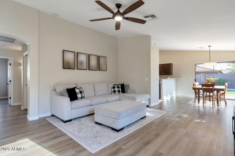 Gorgeous LV throughout