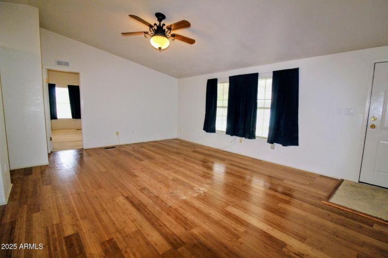 0d910a3e-ec98-4853-b9e1-3da309837bb4-877