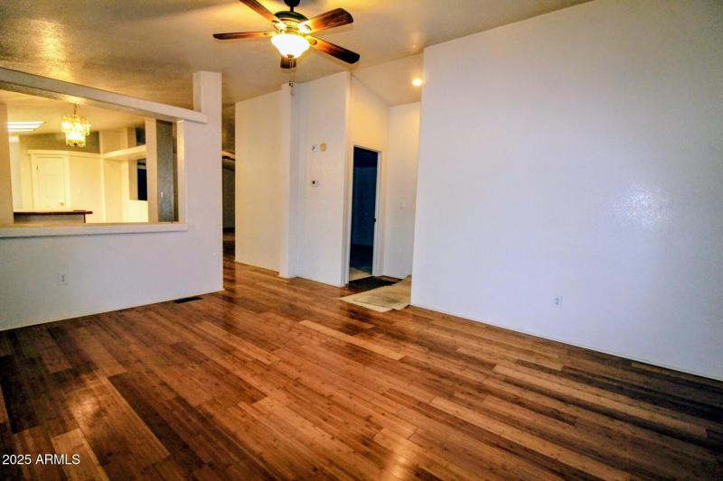 1a38343c-d690-4f24-8568-53010fbadd44-4b2