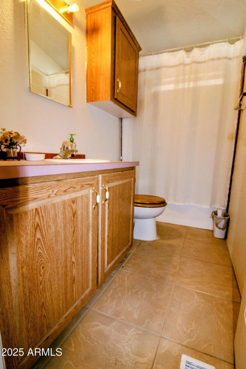 dd63a9a1-0b18-42e8-a7ba-7aefabc581a4-536