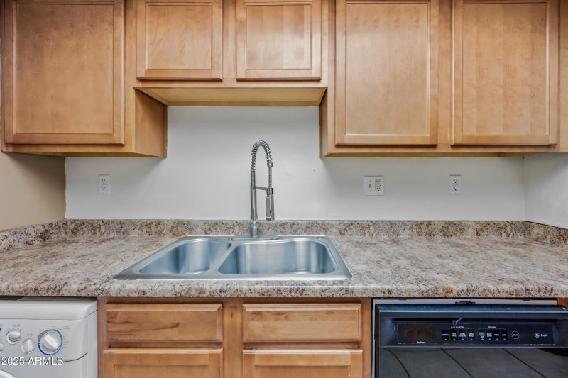 9-16602N25S114-ocupix