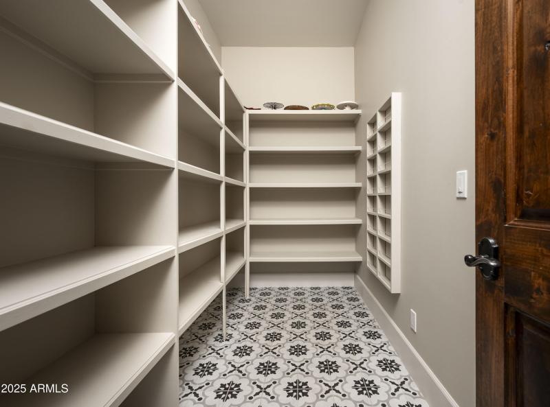 Kitchen Walk In Pantry