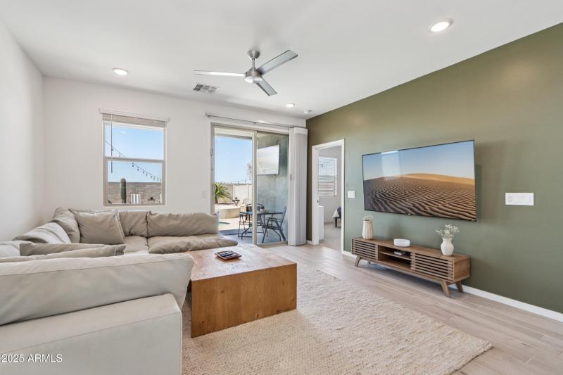 9-print-W-Hillman-Dr-S1808-009-scaled