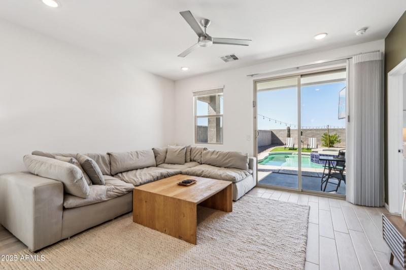 10-print-W-Hillman-Dr-S1808-010-scaled