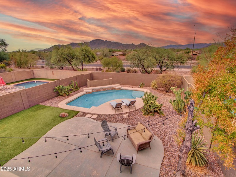 12-Primary-balcony-(sunset)