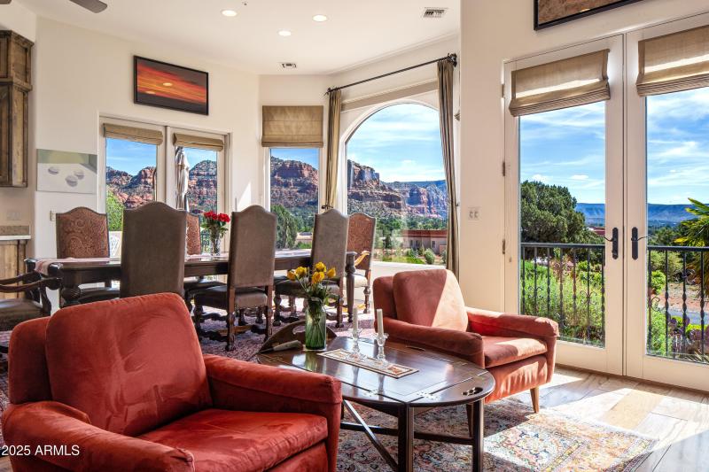 JL_90ViaDelViento-interiors-CommonAreas-