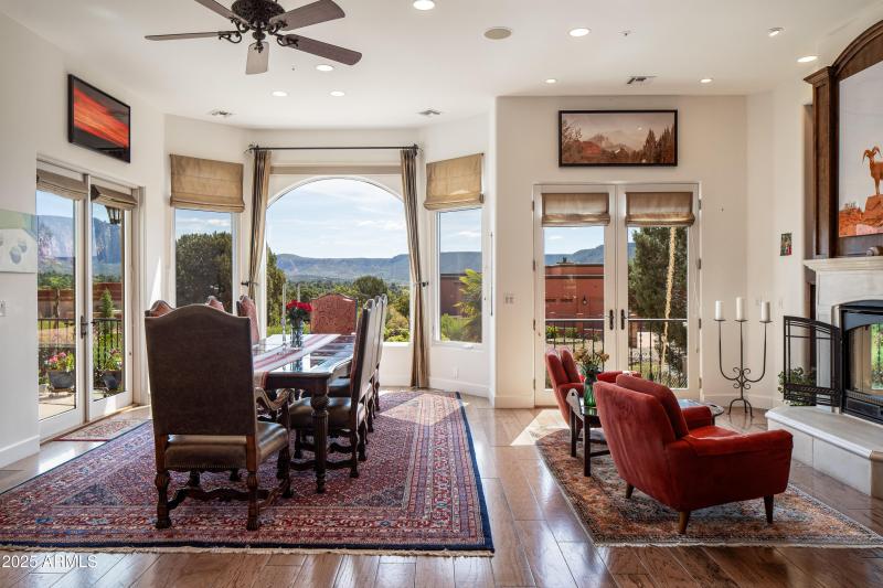 JL_90ViaDelViento-interiors-CommonAreas-