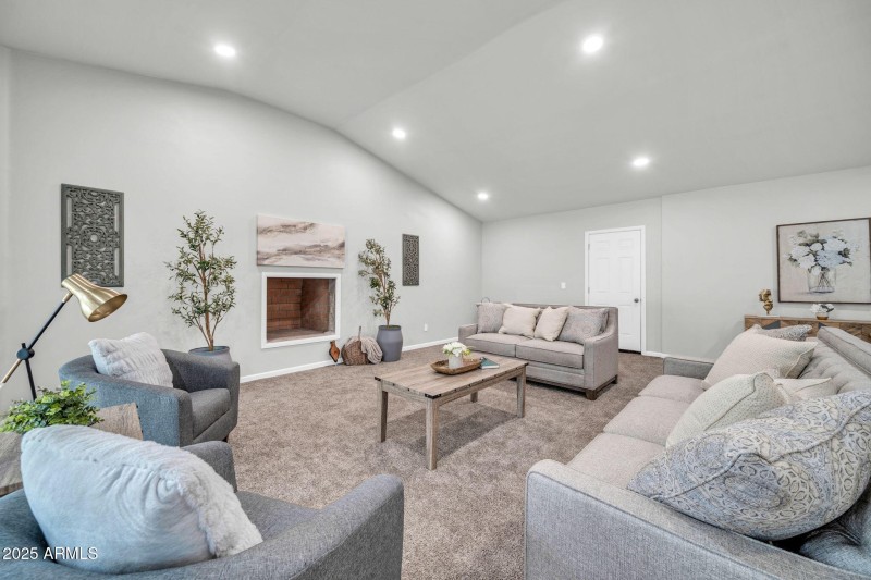 4301 E Bluefield Ave-11