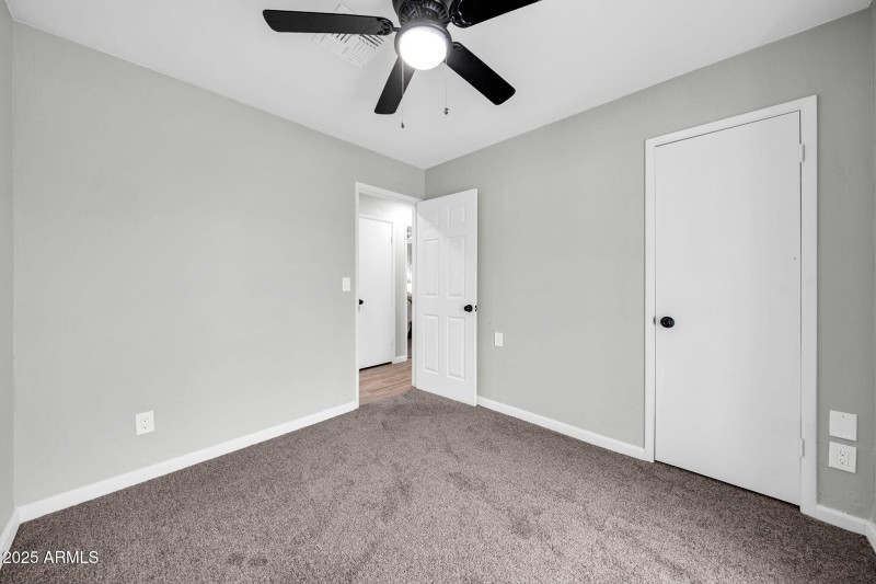 4301 E Bluefield Ave-23