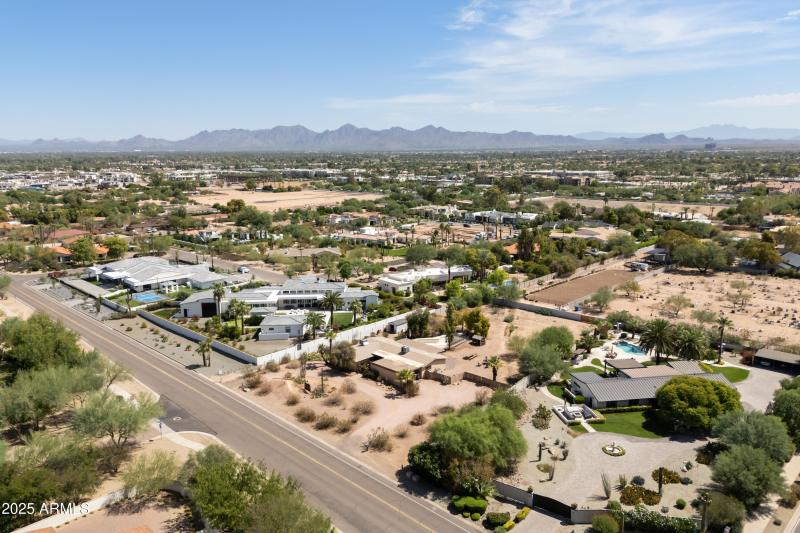 17_6021 n mockingbird ln-15