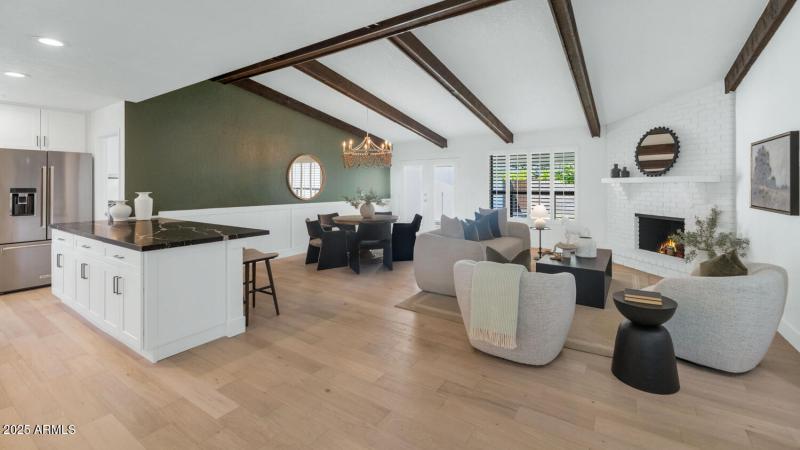 4642 N 31st St-large-008-026-TOD6189-150