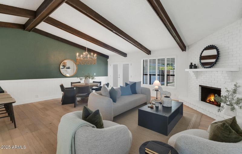 4642 N 31st St-large-011-027-TOD6160-150