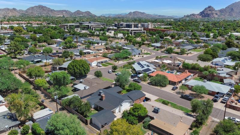 4642 N 31st St-large-032-004-DJI 0009-15