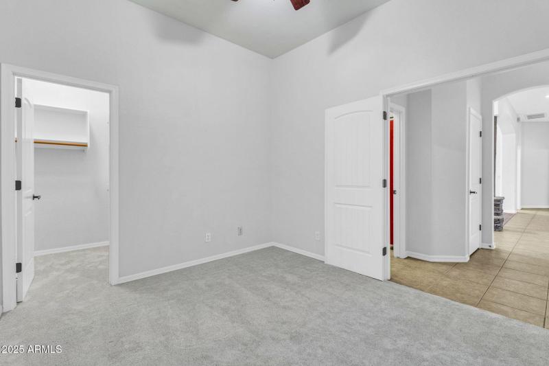 20131 E Calle de Flores-44