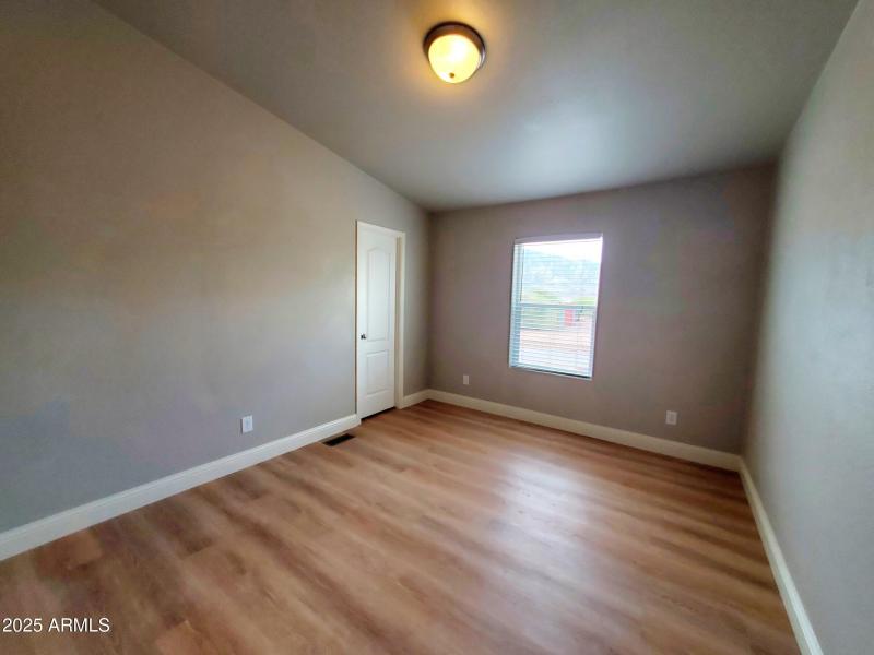 20250825_102351_resized