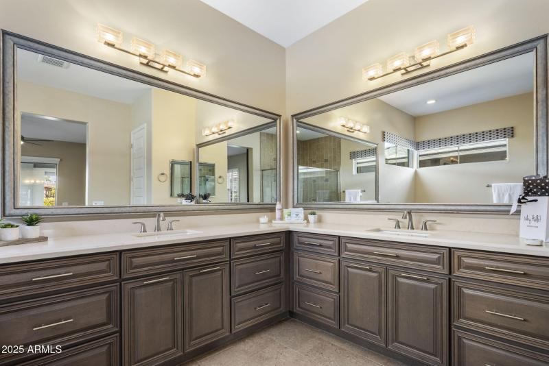 Primary Dual Vanities