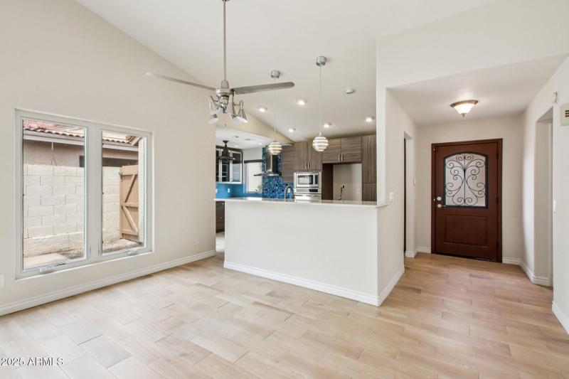 10-web-or-mls-E Cassia Way-S2608-010