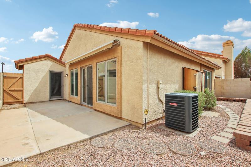 33-web-or-mls-E Cassia Way-S2608-033