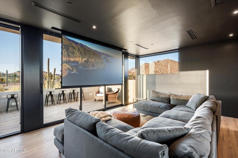 Drop down movie projection screen