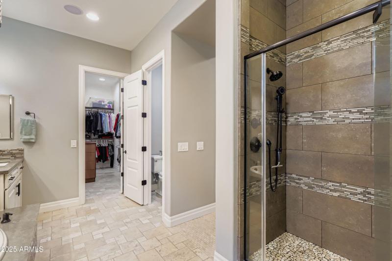 Oversized Shower for Two