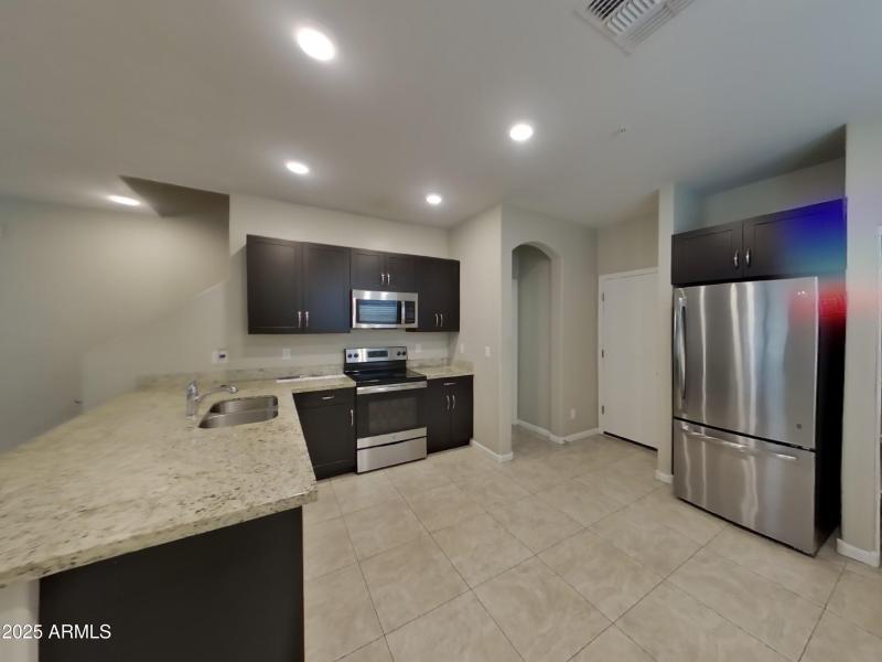 2_pc_EZ9aR8g7AU_3rRbZZ4FaU_layout_0