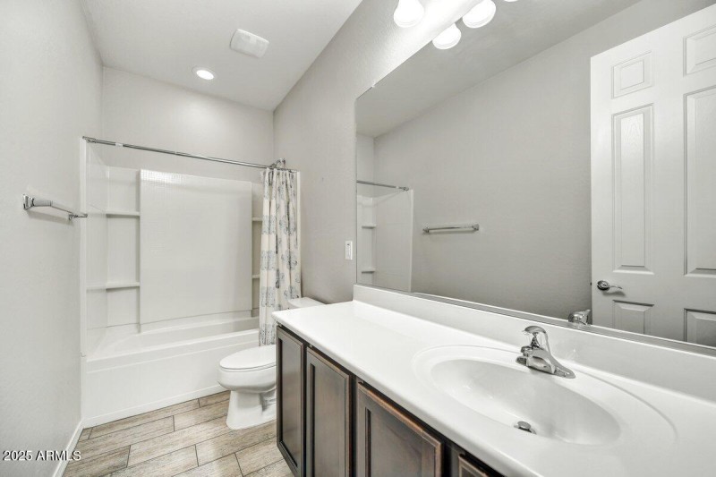 Guest Bath 2