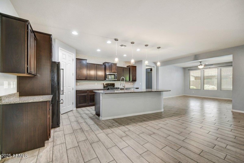Kitchen (2)