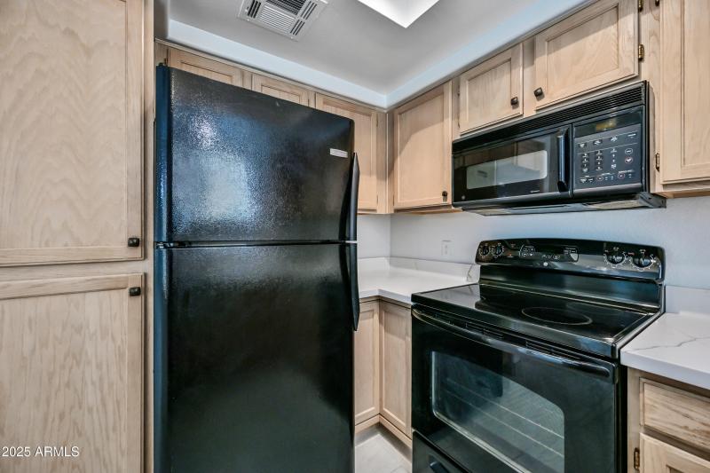 13-4925EDCA149-ocupix