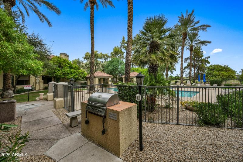 27-4925EDCA149-ocupix