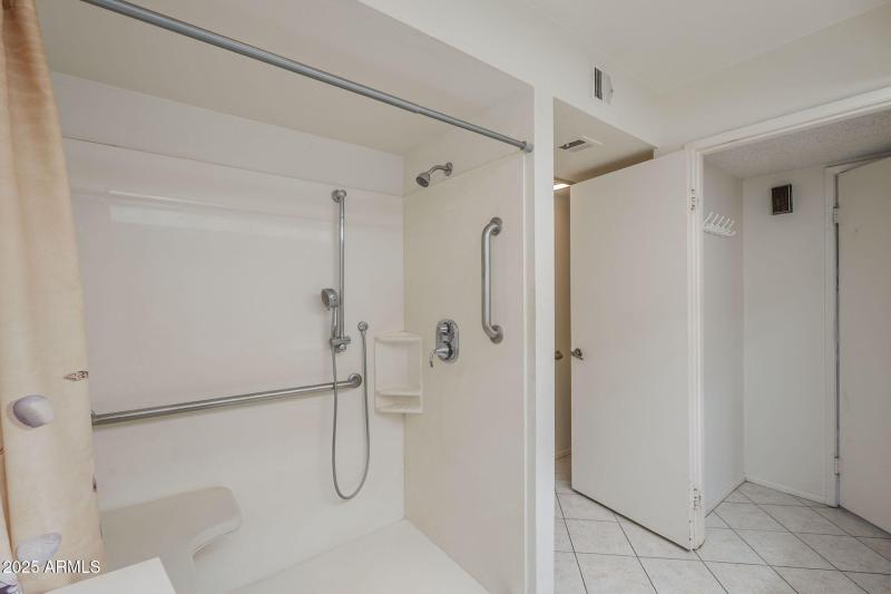 27-web-or-mls- Leisure World-27